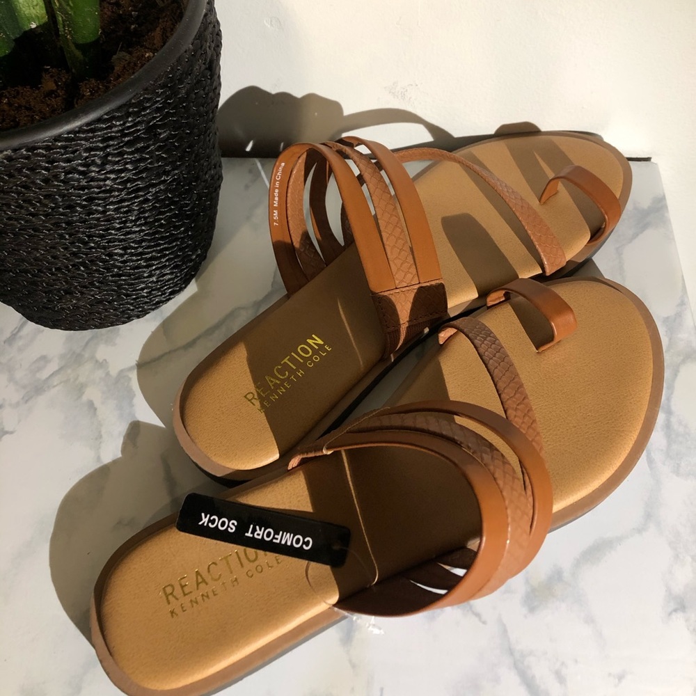 Kenneth Cole Reaction sandals